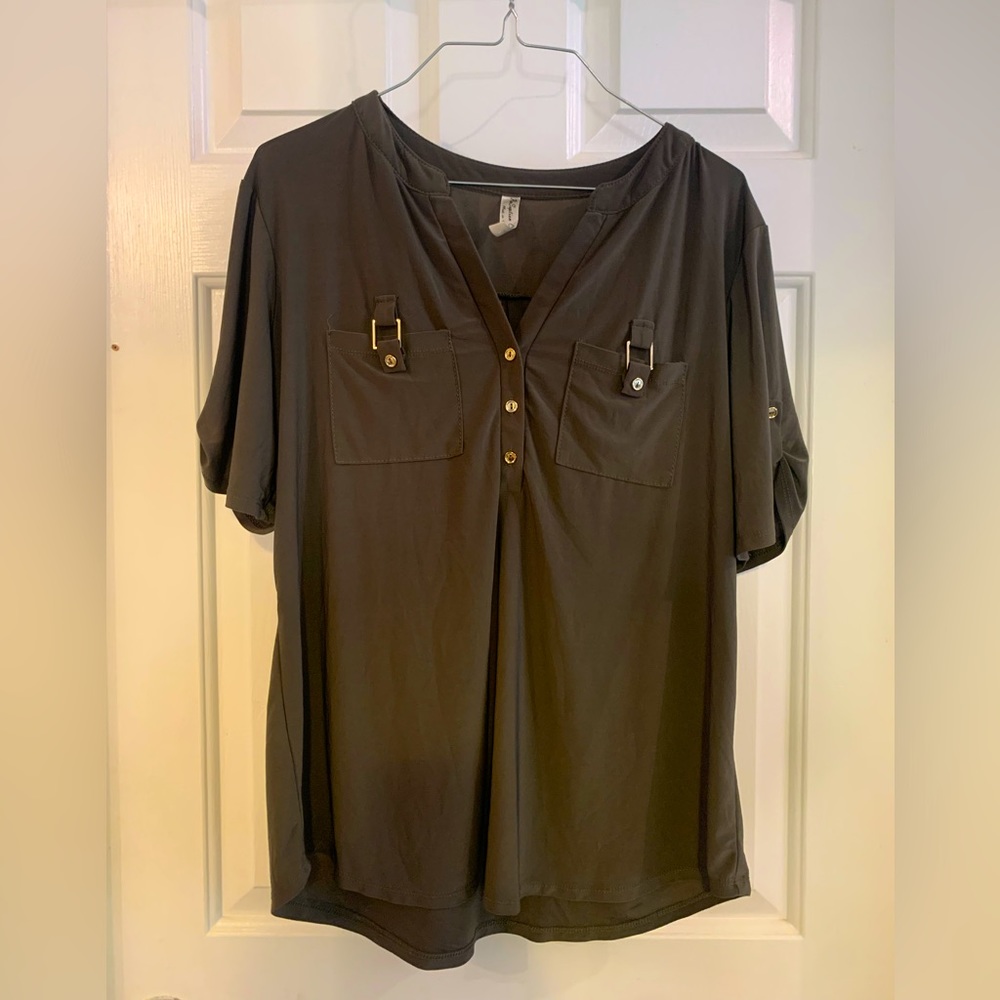 Green Slinky non wrinkle work blouse